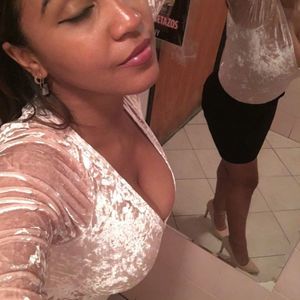 Meet your Posher, Yajaira